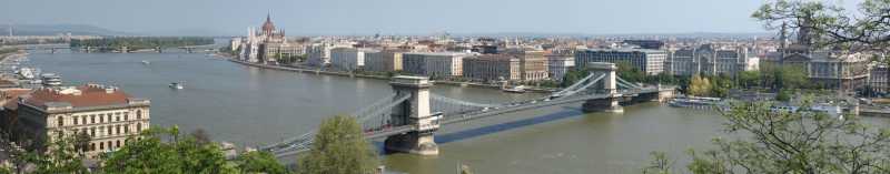 Le Danube - le pont des Chaînes et le Parlement