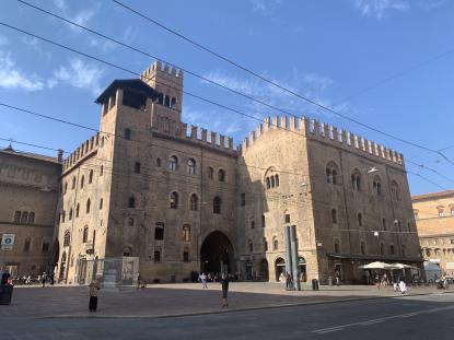 Piazza Maggiore: Palazzo Re Enzo